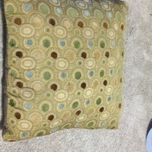 Im selling a pillow